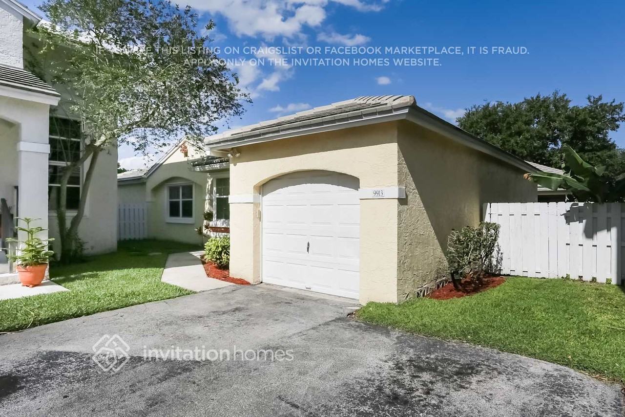 9913 Northwest 9th Court, Plantation, FL 33324, USA