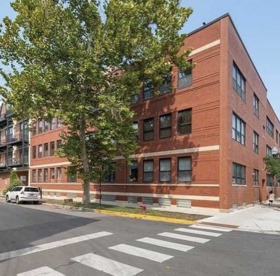 2012 West Saint Paul Avenue, Chicago, IL 60647, US