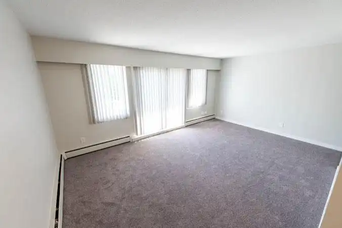 Pinegrove Manor Apartments