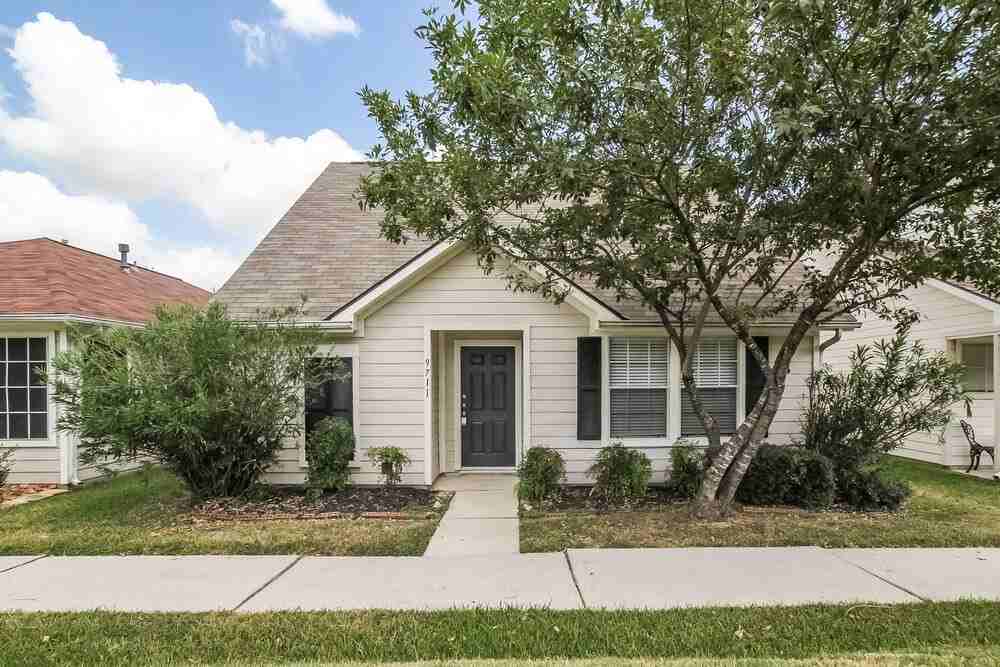 9711 Farrell Dr, Houston, TX 77070, USA