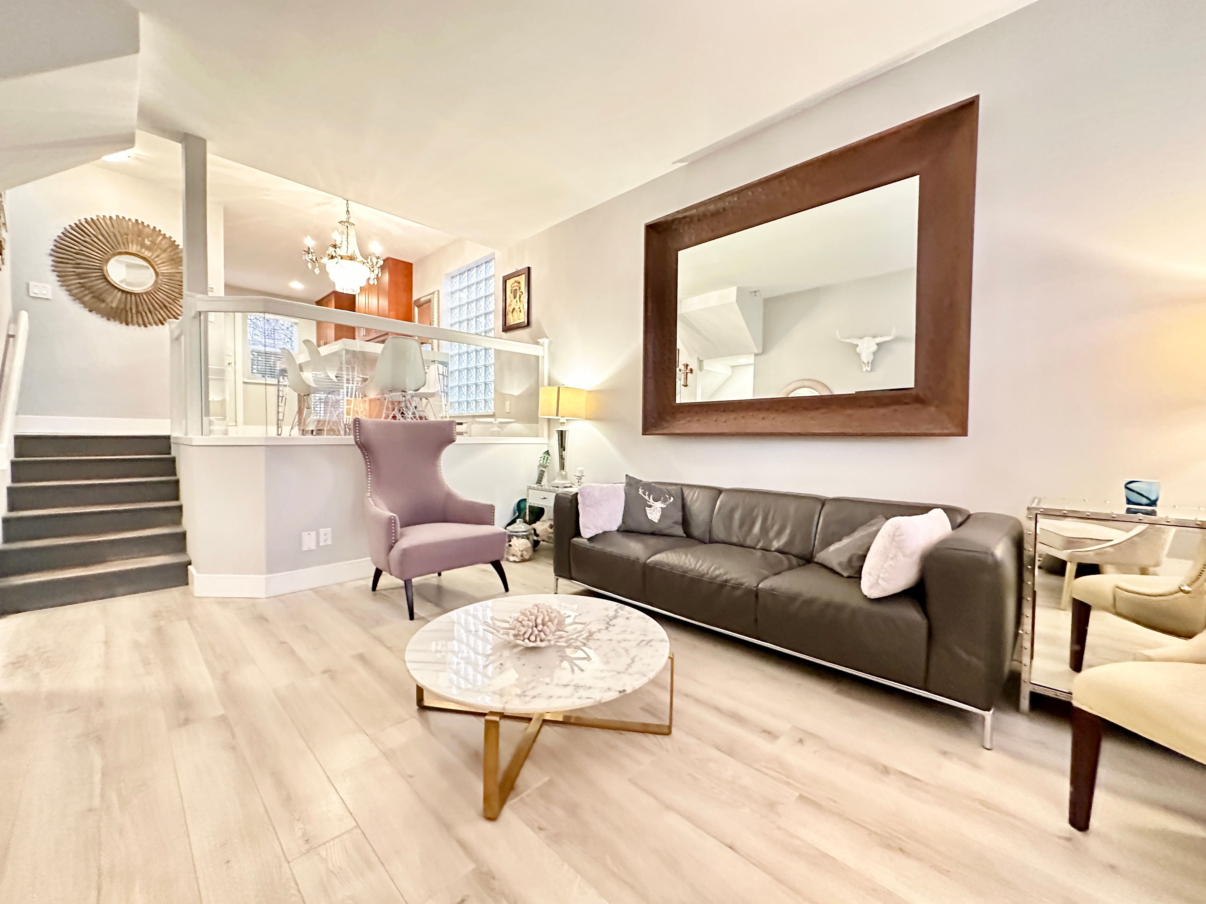 North Vancouver Furnished Townhouse for Rent - Elegant 3 Bedroom with Private Rooftop Patio and Fireplace