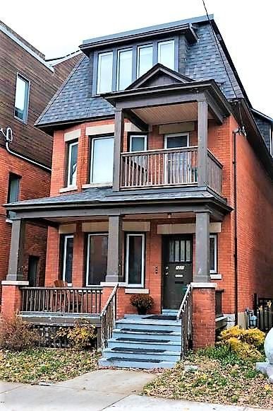 123 Third Avenue, Ottawa, ON K1S 2J9, CA