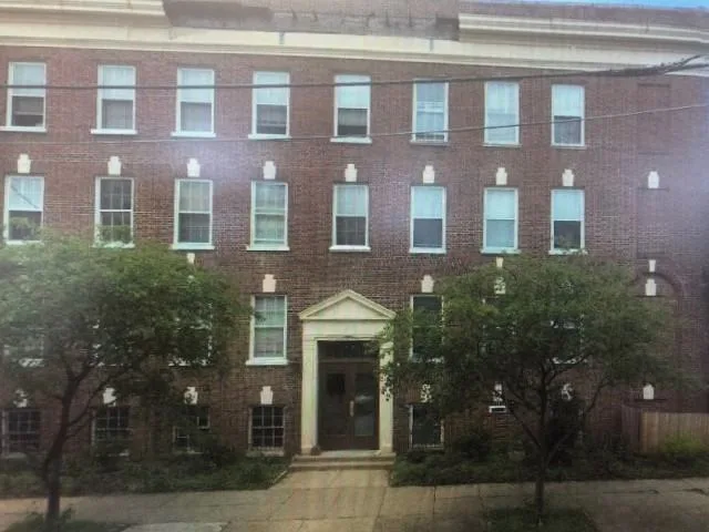 Squirrel Hill Apartments
