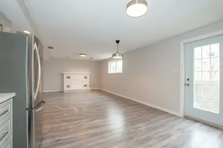 27 Rollins Drive