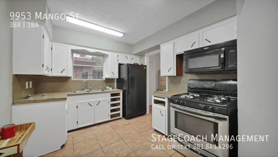 9953 Mango St, Houston, TX 77075, USA