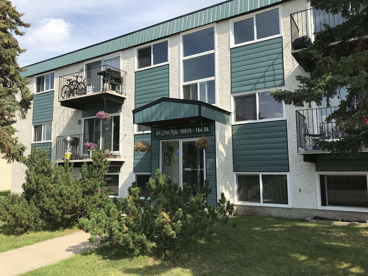 FAMILY BUILDING , GREAT WEST END LOCATION