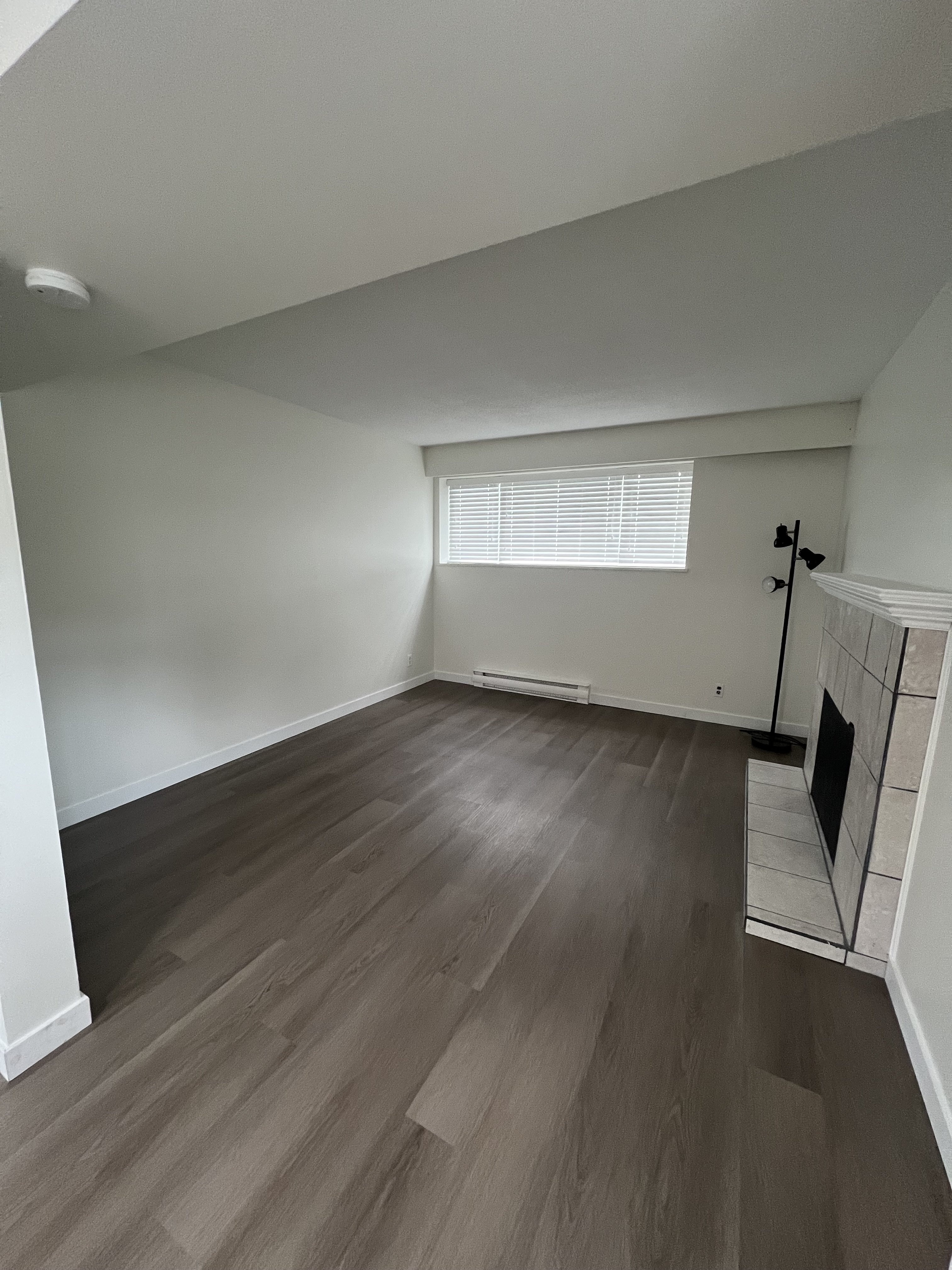 7590 18th Avenue, Burnaby, BC - Basement for rent