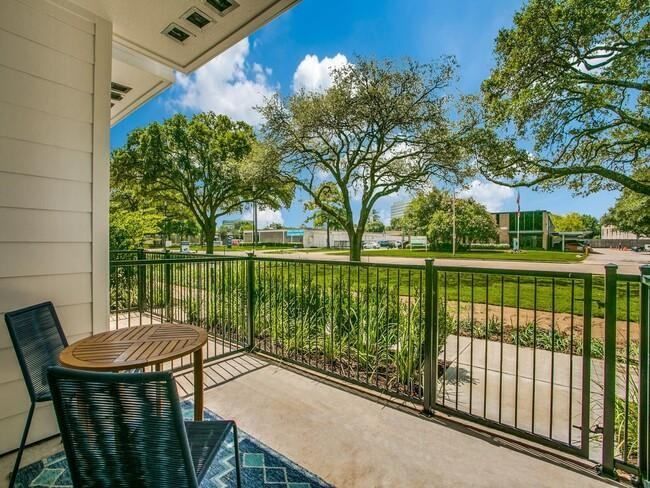 3902 Dacoma St, Houston, TX 77092, USA