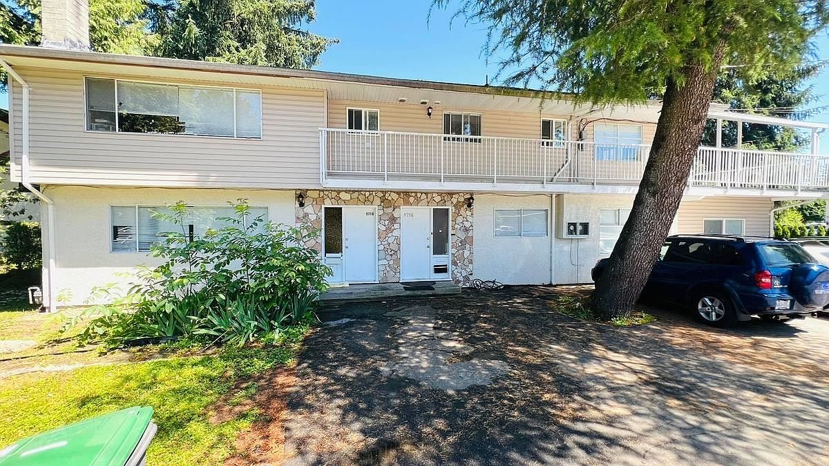 9716 156th St, Surrey, BC V3R 0X9 | Zillow