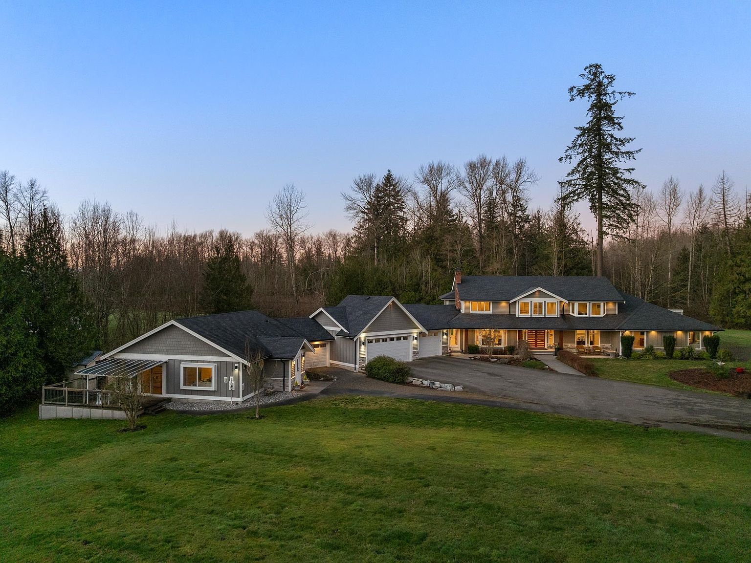 22015 40th Ave, Langley, BC V2Z 1N7 | MLS #R3081852 | Zillow