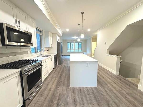 19913 70th Ave #1, Langley, BC V2Y 0S9 | Zillow