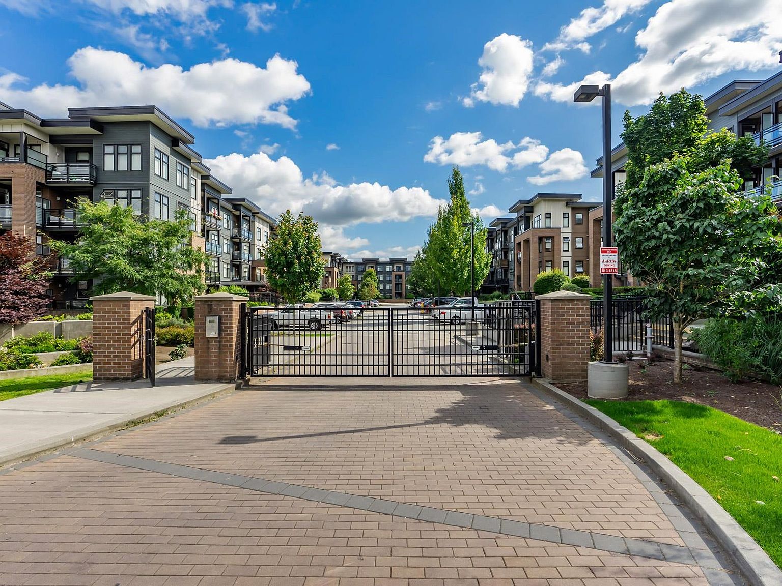 20068 Fraser Hwy #407, Langley, BC V3A 0H2 | MLS #R3093529 | Zillow