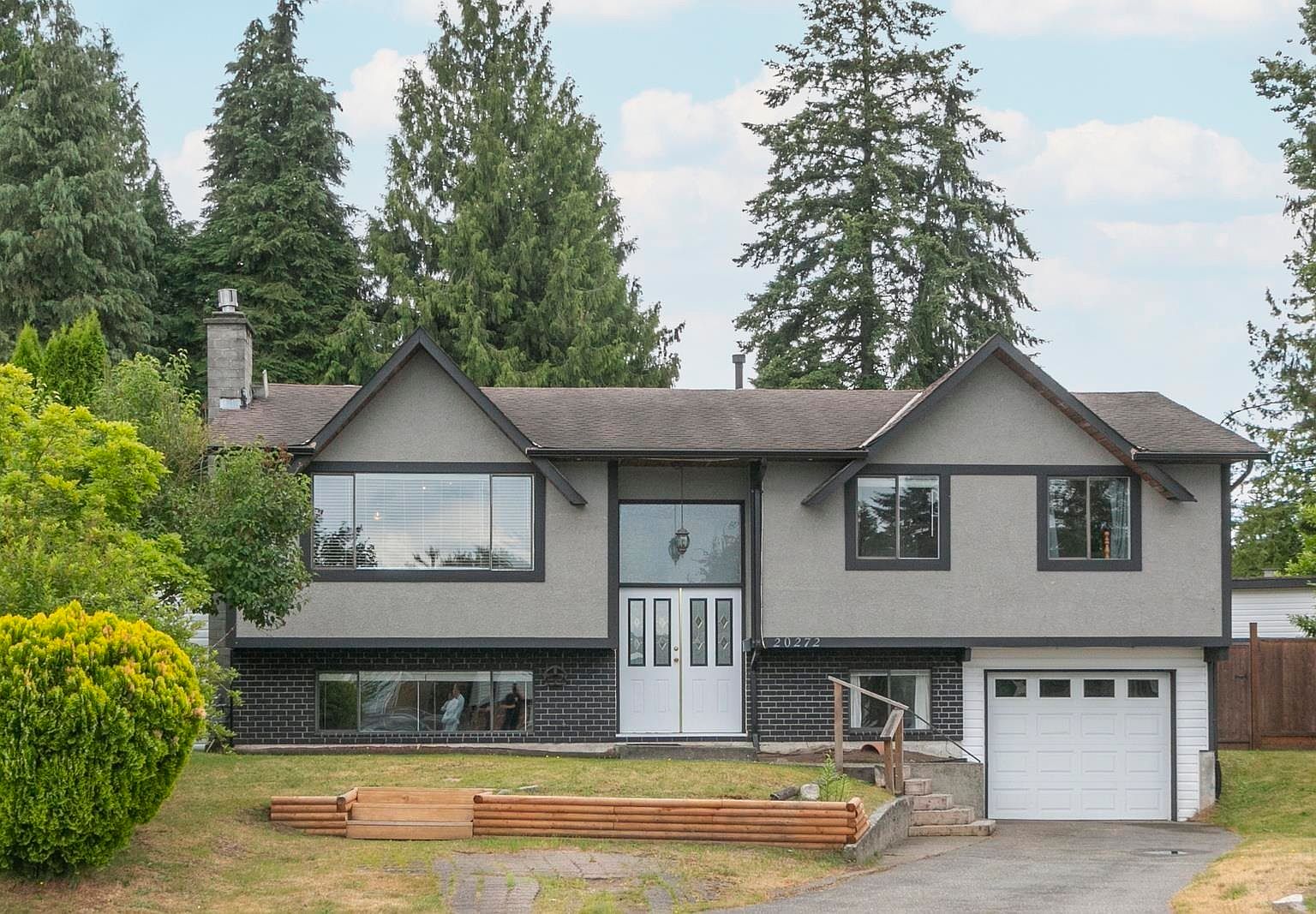20272 46a Ave, Langley, BC V3A 5K4 | MLS #R3080127 | Zillow