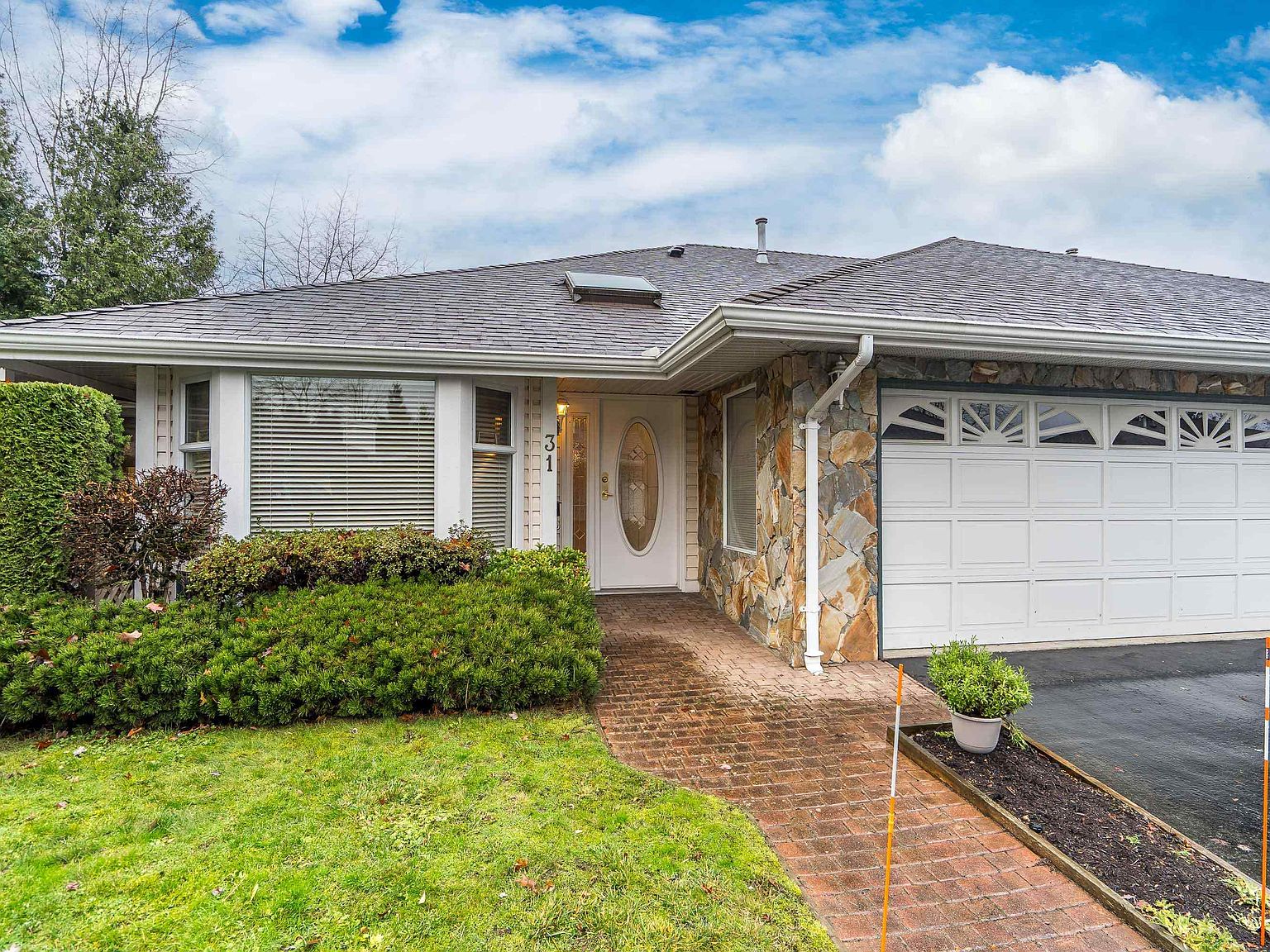 21746 52nd Ave #31, Langley, BC V2Y 1L4 | MLS #R3070239 | Zillow