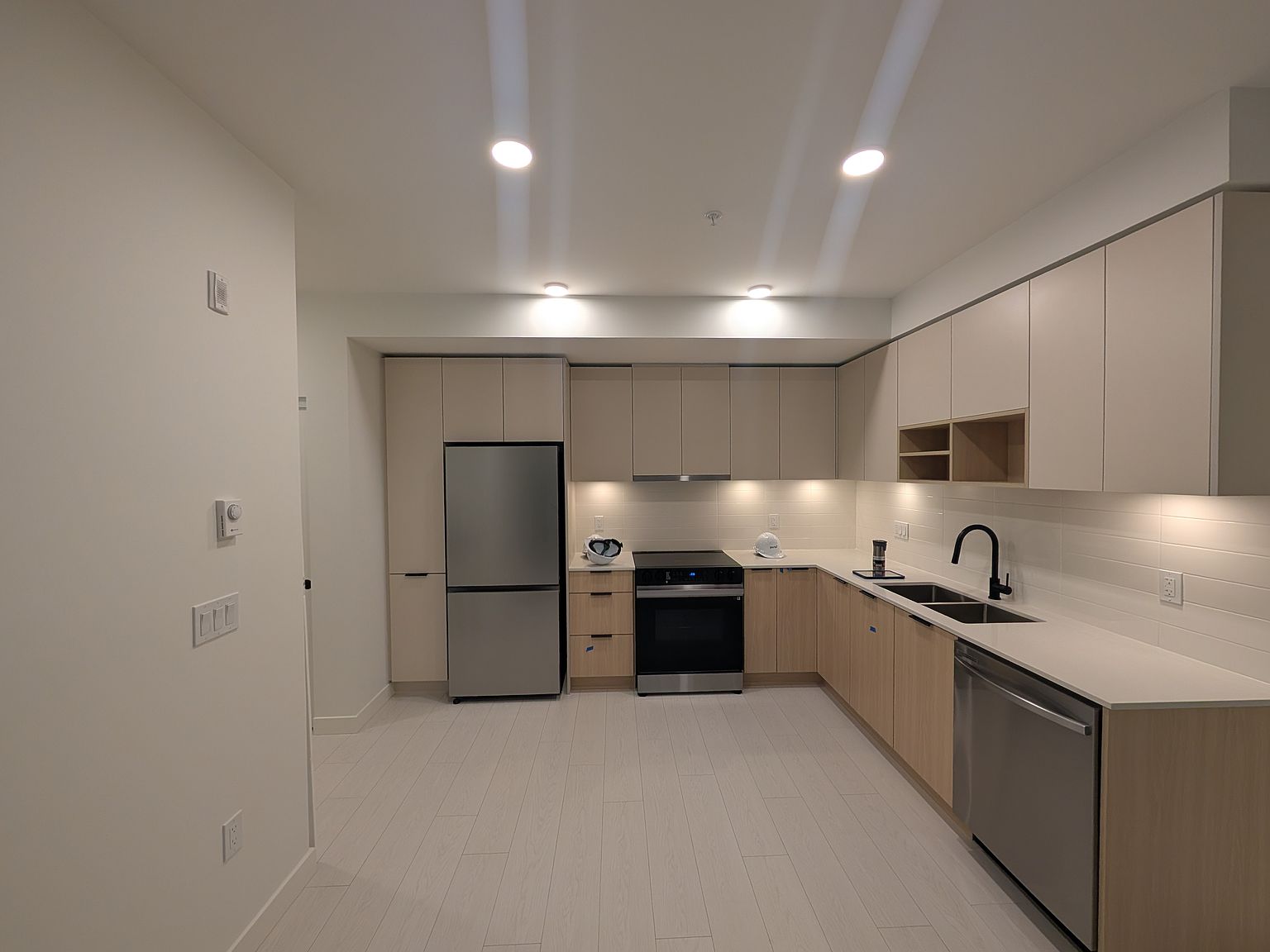 10463 139th St #2, Surrey, BC V3T 4L6 | Zillow