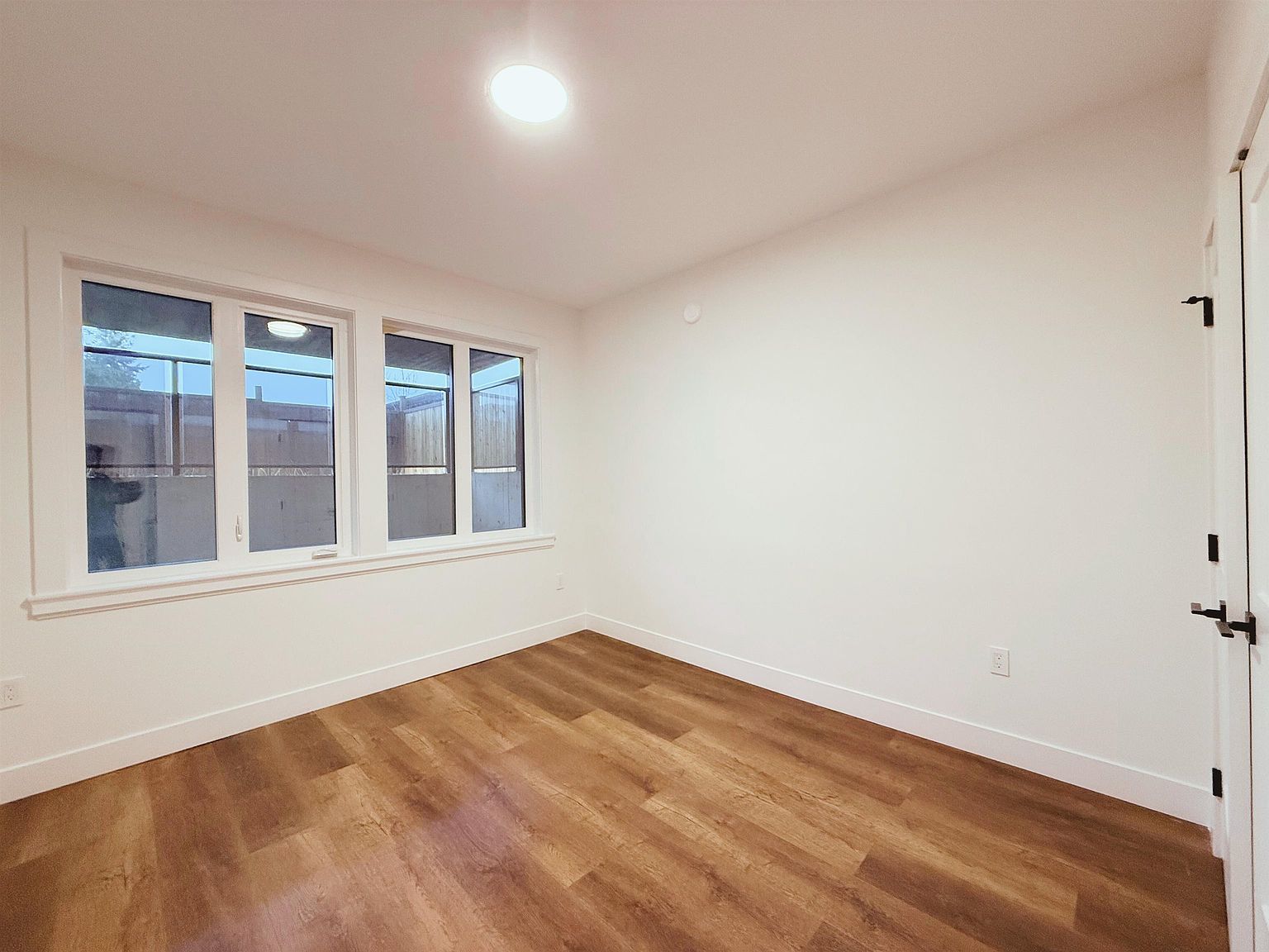16676 17a Ave #Basement, Surrey, BC V3Z 1J3 | Zillow