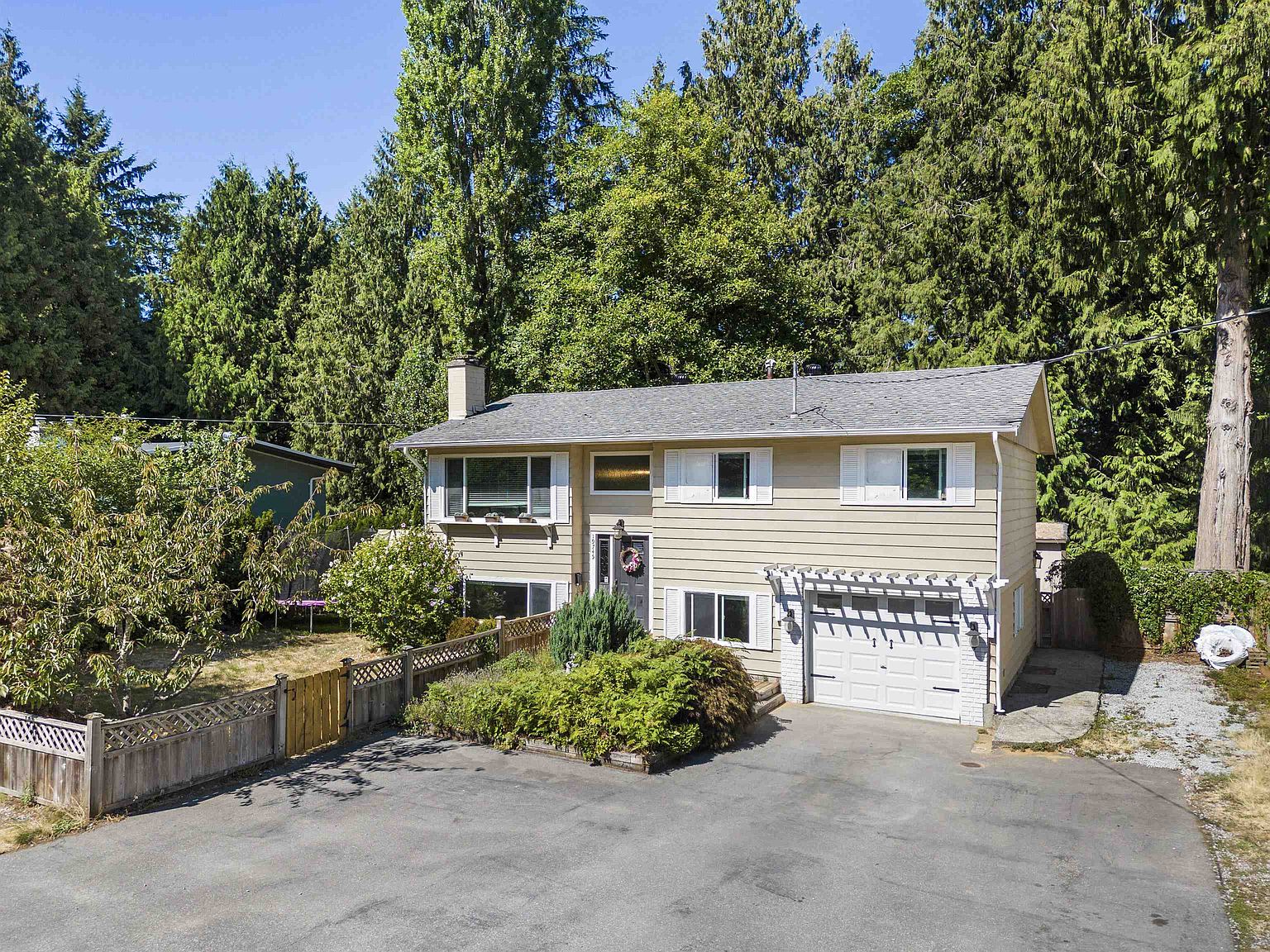 19745 38a Ave, Langley, BC V3A 4W7 | MLS #R3089334 | Zillow