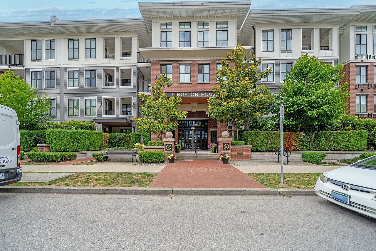 3323 151st St, Surrey, BC V3Z 0L3 | Zillow