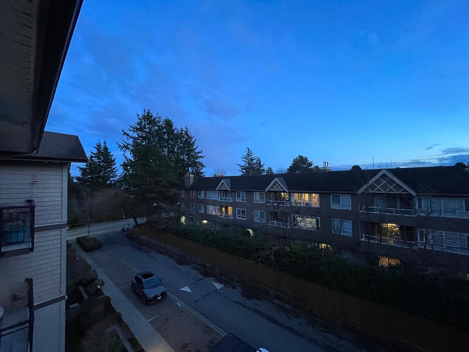 15368 17a Ave #403, Surrey, BC V4A 1V3 | Zillow