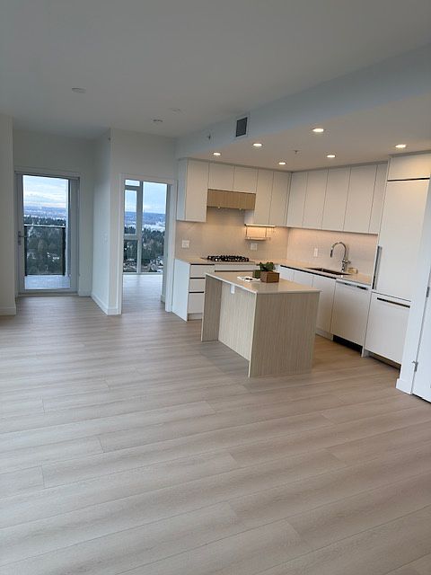 13573 98a Ave #3804, Surrey, BC V3T 1C2 | Zillow