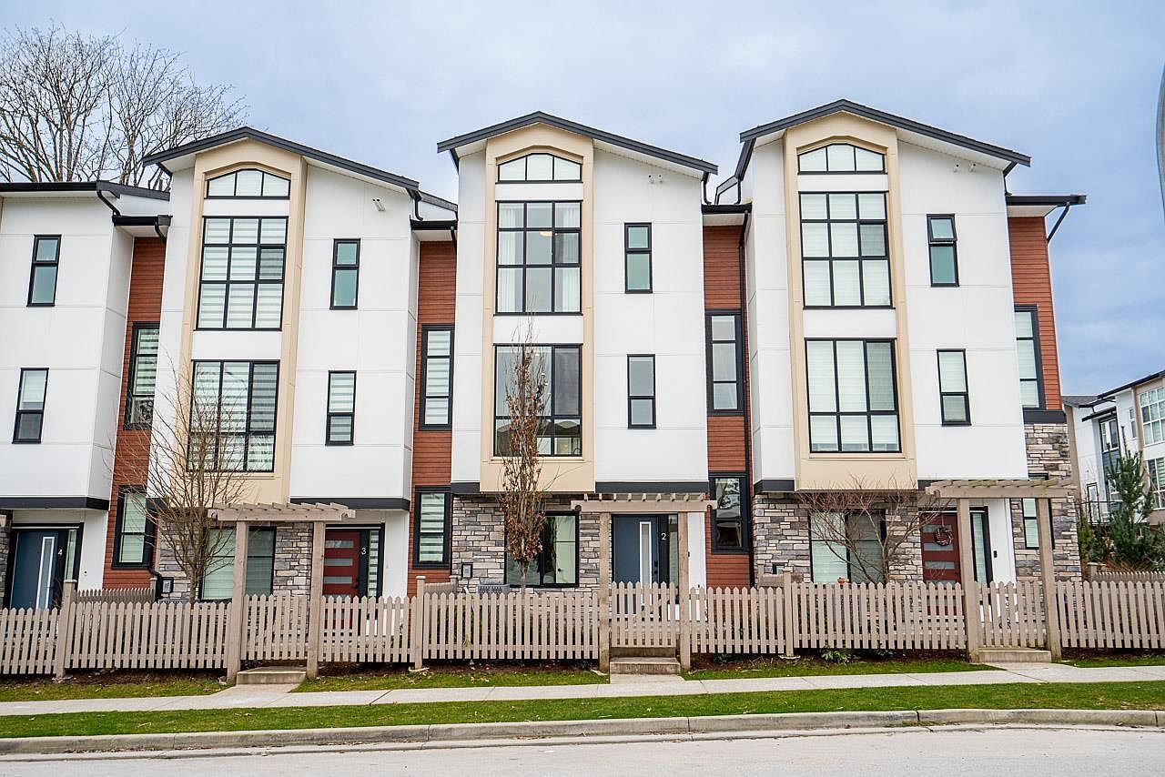 7670 207th St #2, Langley, BC V2Y 3N7 | MLS #R3092319 | Zillow