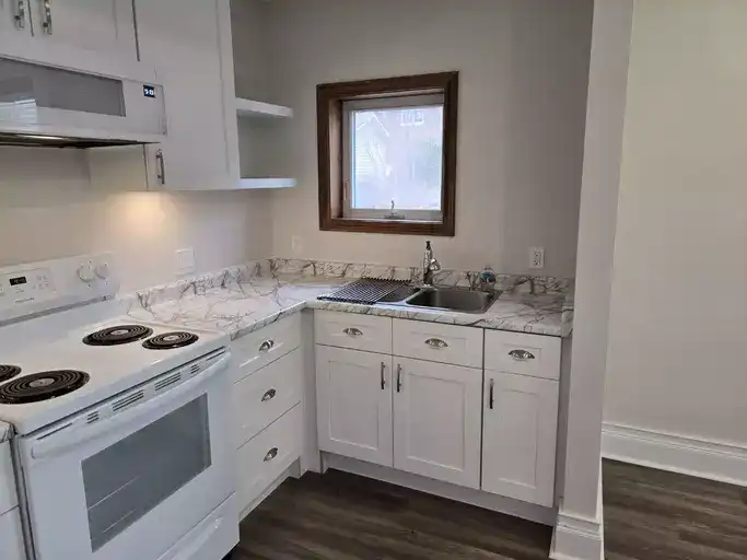2 bedroom apartment for rent Close to downtown and Hospital