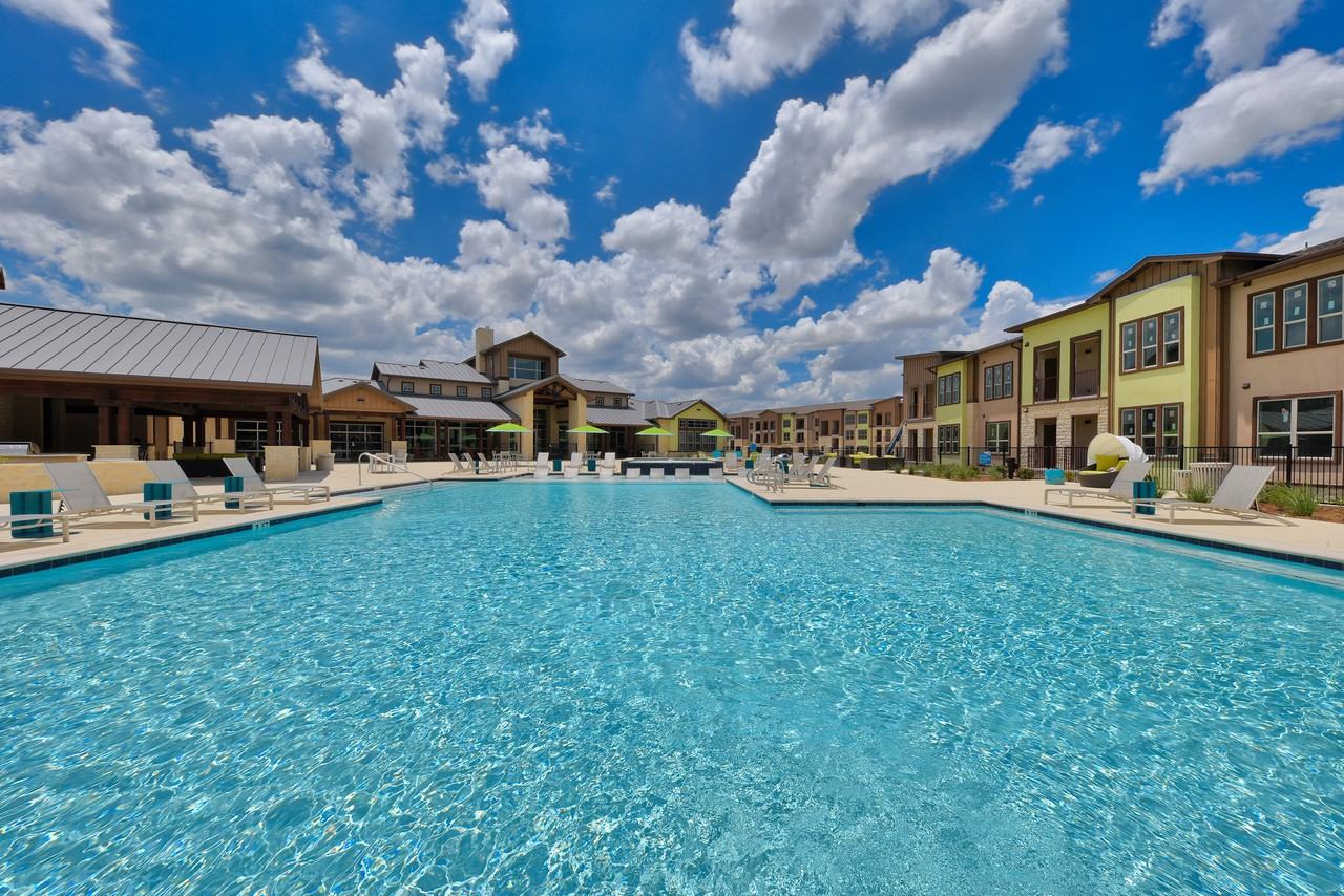 Estraya Westover Hills Apartments