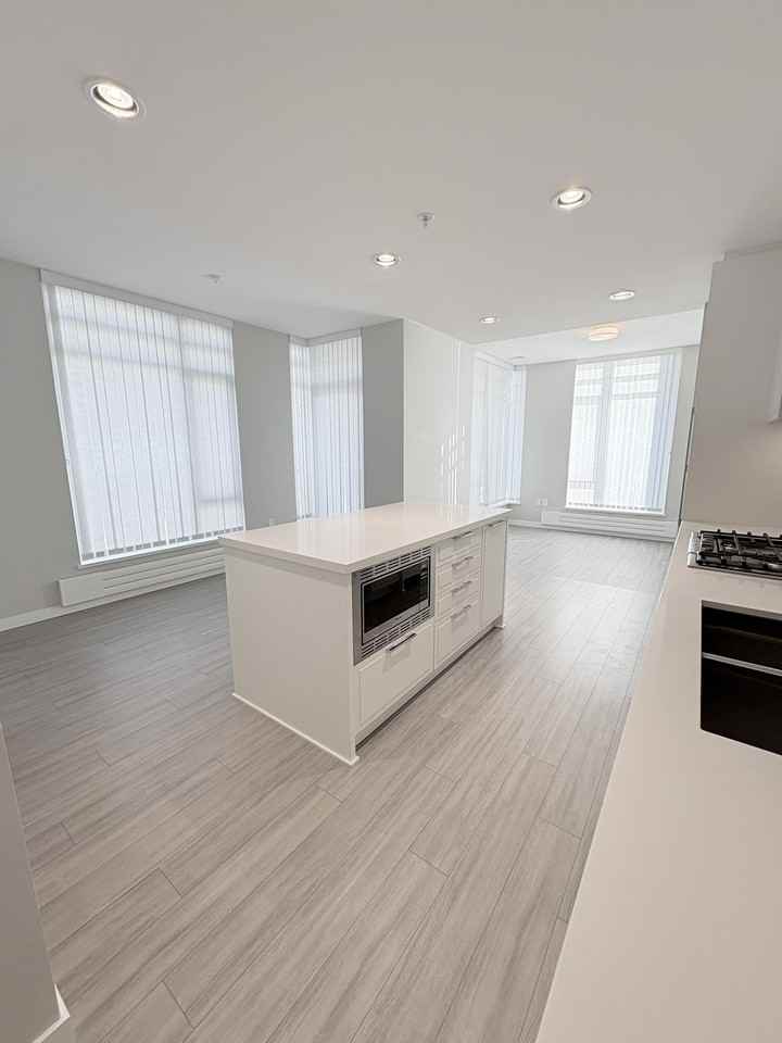 3198 Riverwalk Ave, Vancouver, BC V5S 0E8, CAN