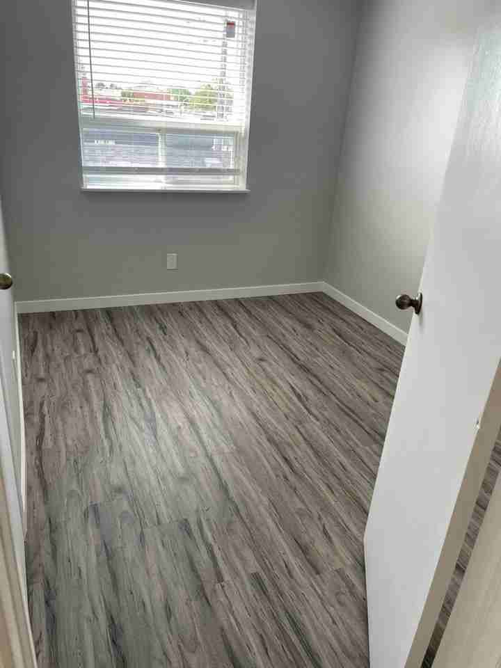 212 Queen Street South, Mississauga, ON L5M 1L5, CA