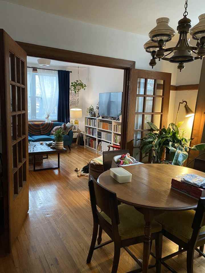 5208 Rue Globert, Montréal, QC H3W 2E7, CA