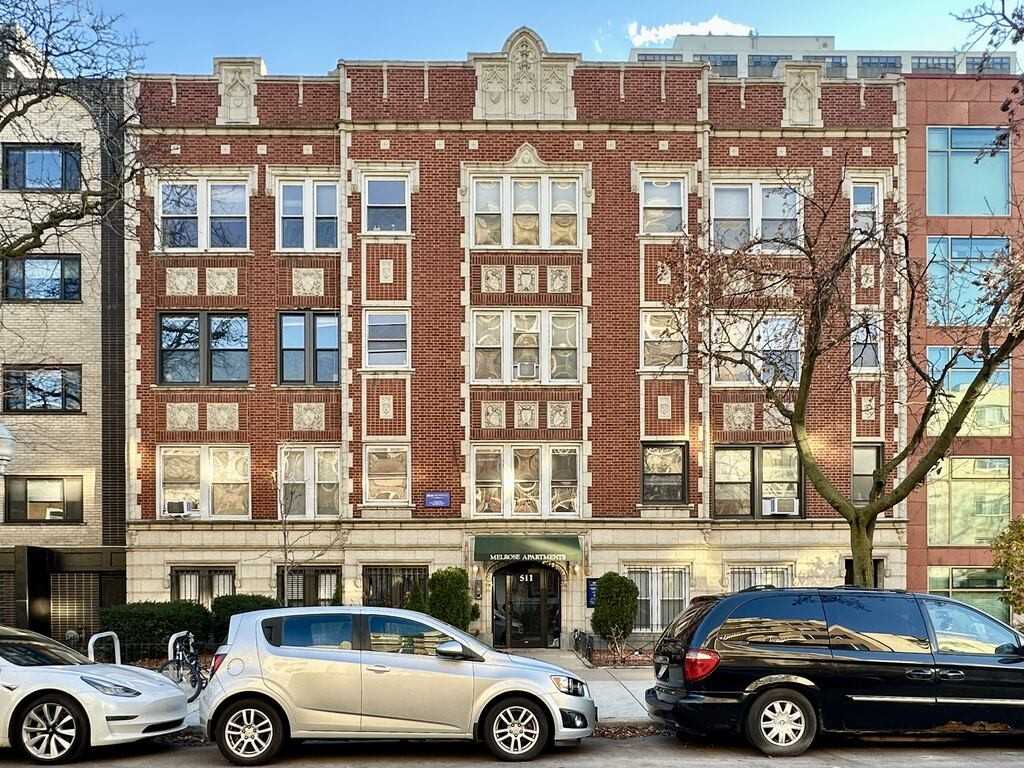 511 W Melrose St, Chicago, IL 60657, USA