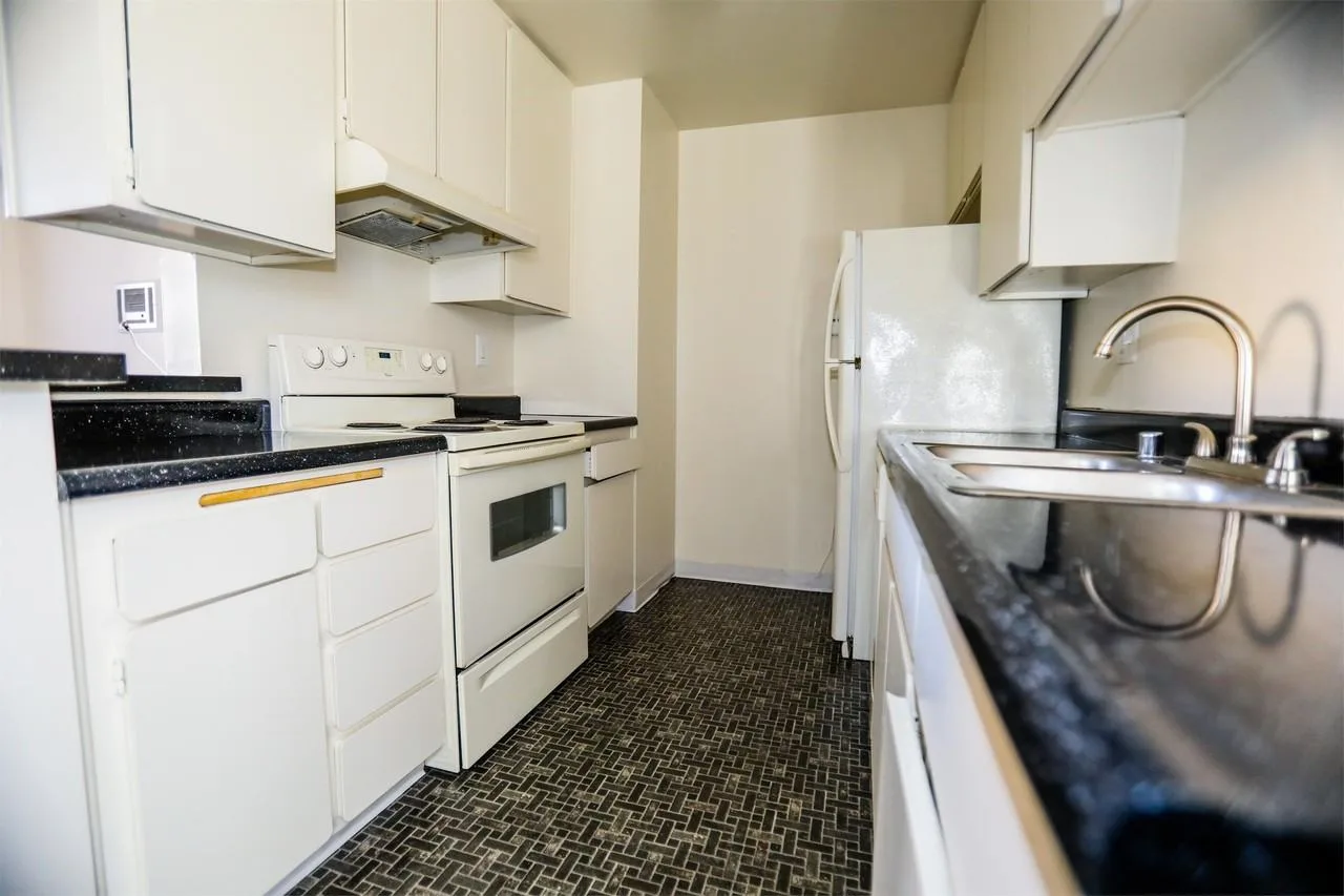 Balboa Fountains Apartments