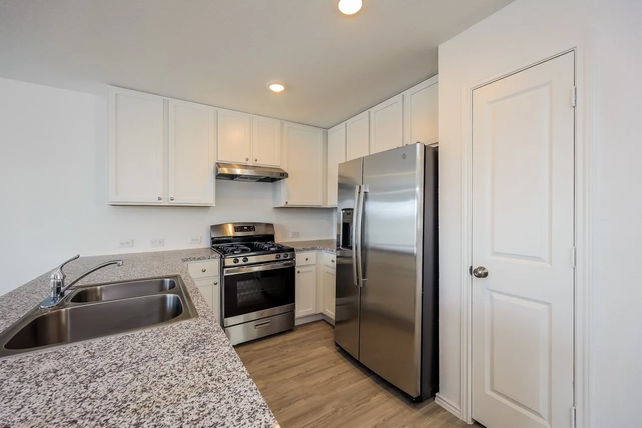 8044 Nube Medina, San Antonio, TX 78252, USA