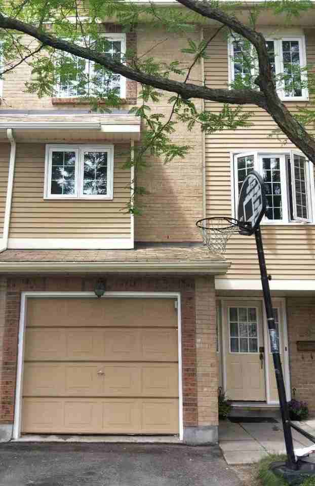 22 Arbordale Crescent, Ottawa, ON K2G 5C6, CA