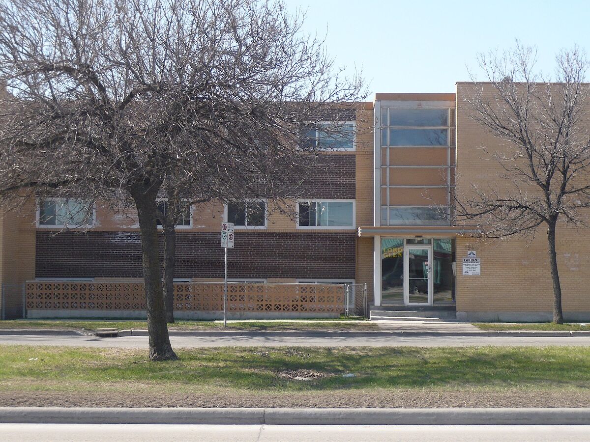 1944 Main Street Rentals in Seven Oaks Winnipeg, Manitoba