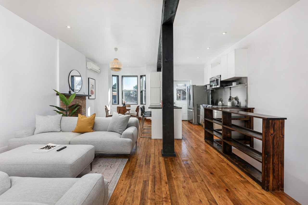 3636 Avenue Coloniale, Montréal, QC H2X 2Y6, CA