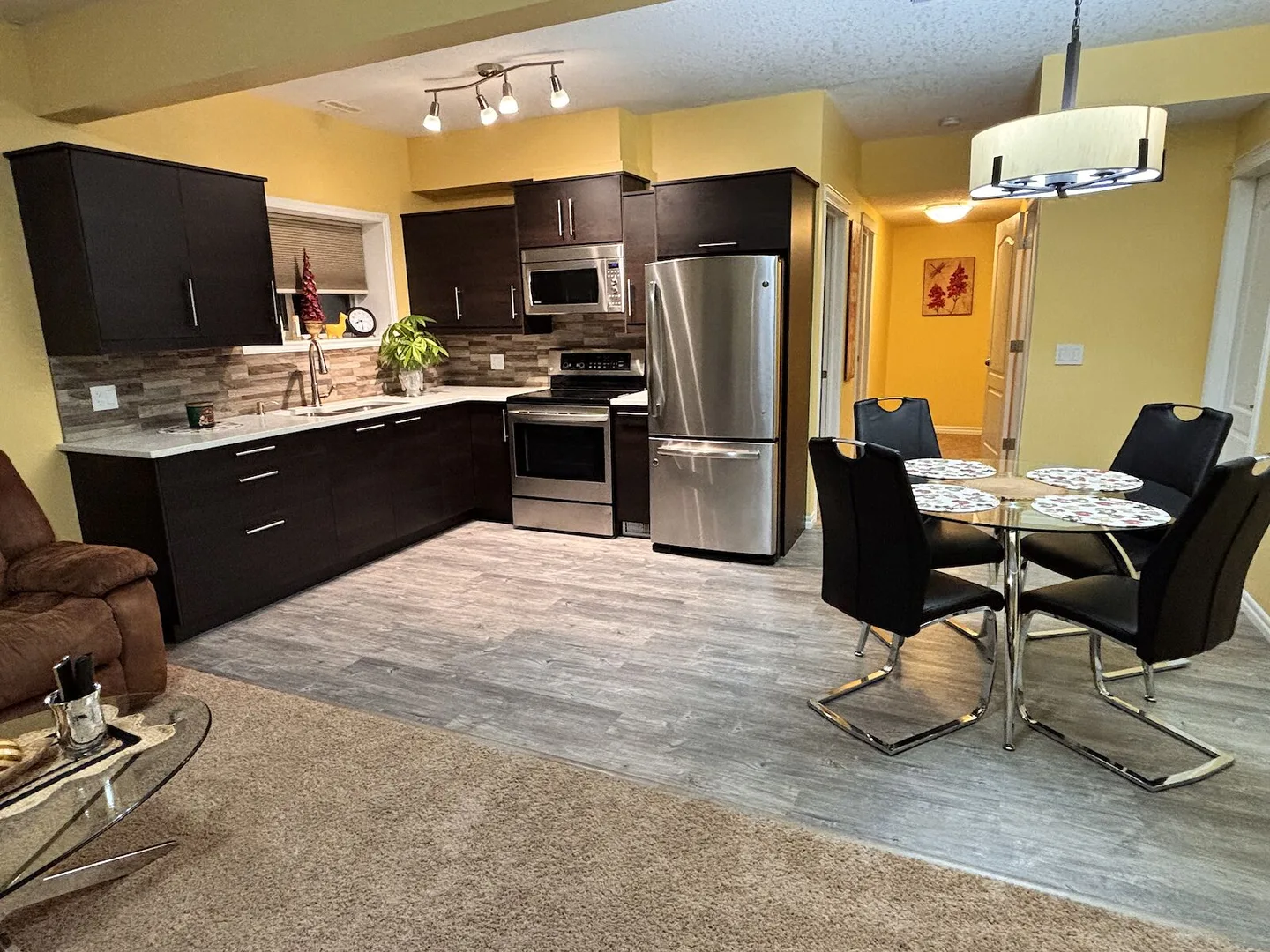 New Fully furnished 2 Bedroom Walk-Out suite in Rainbow falls, Chestermere