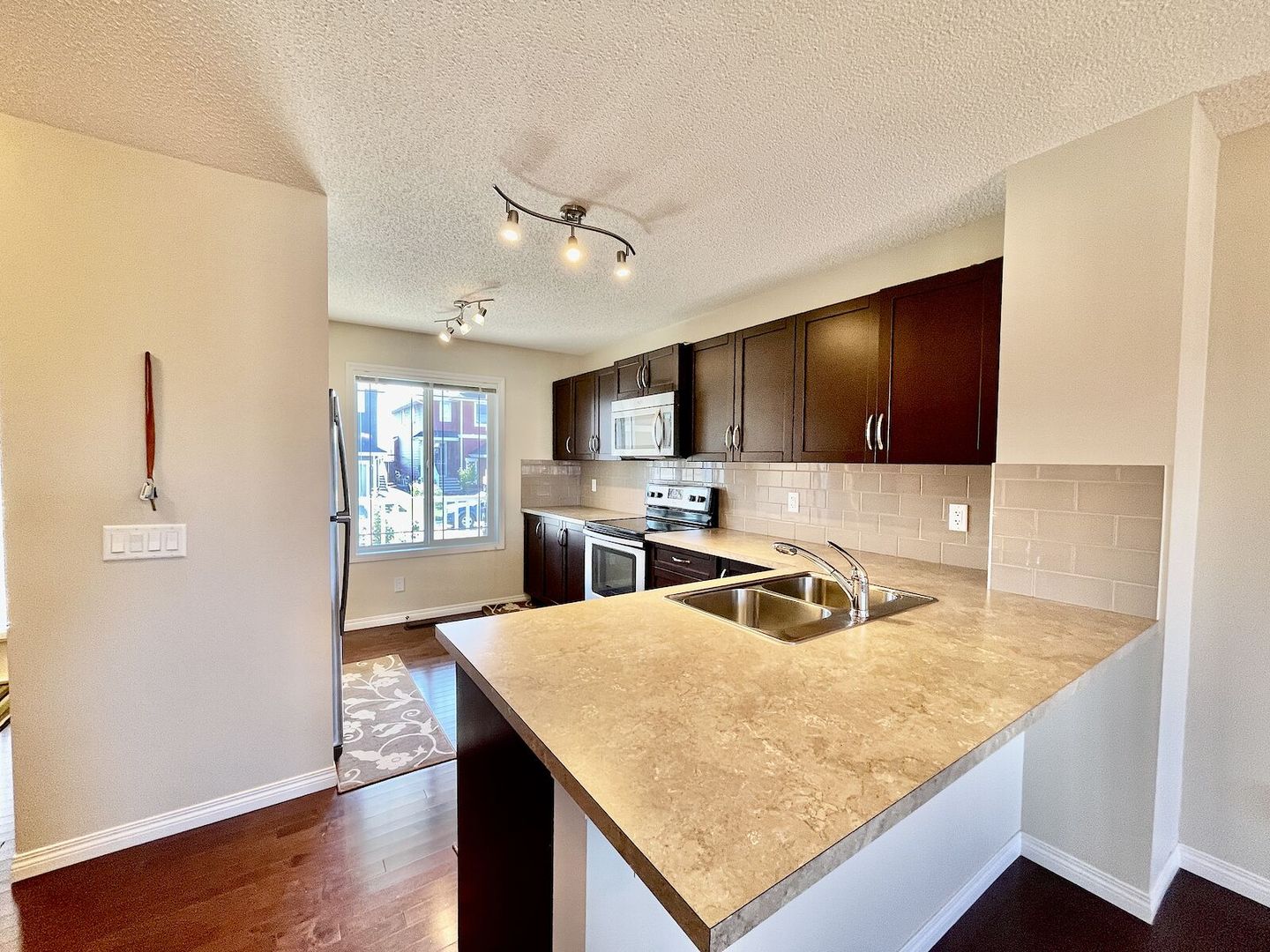 Charming 3-Bedroom, 2.5-Bathroom House in Cochrane