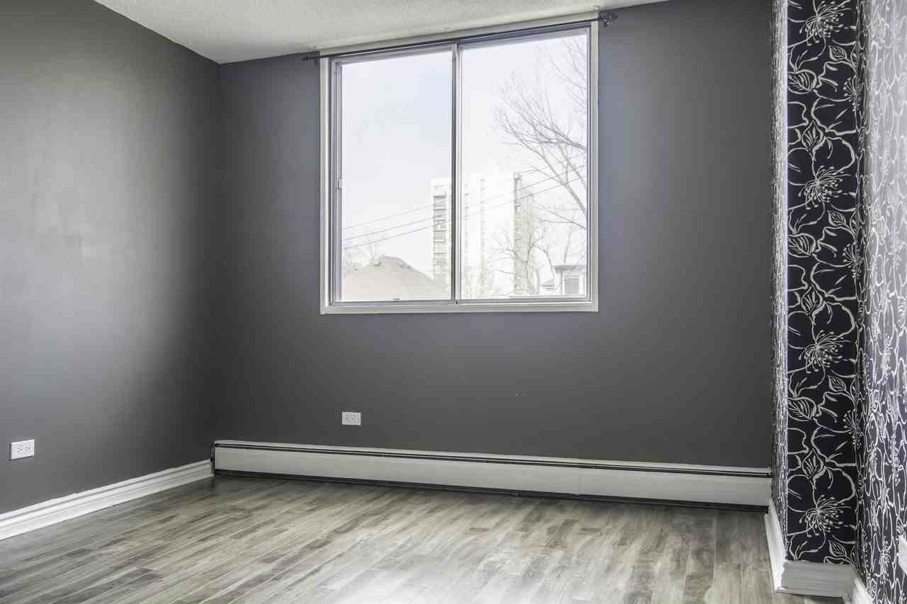 9930 Dorchester House, Edmonton, AB T5K 1N6, CAN