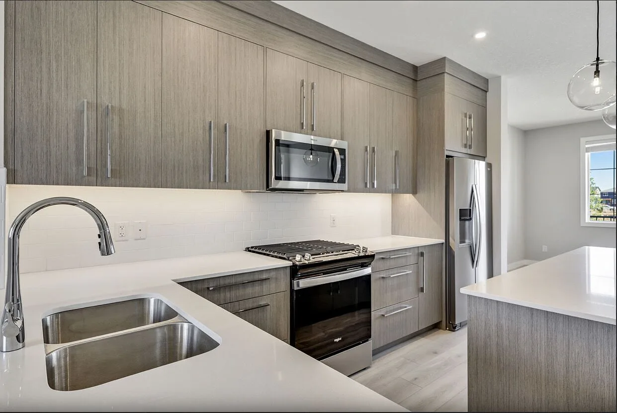 Beautiful New Duplex in Chestemere