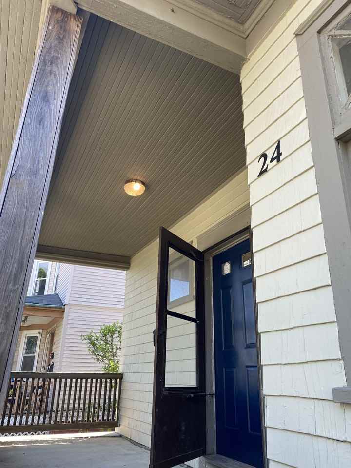 24 Huxley Ave, Providence, RI 02908, USA