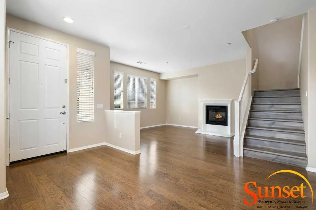 10423 Whitcomb Way, San Diego, CA 92127, US