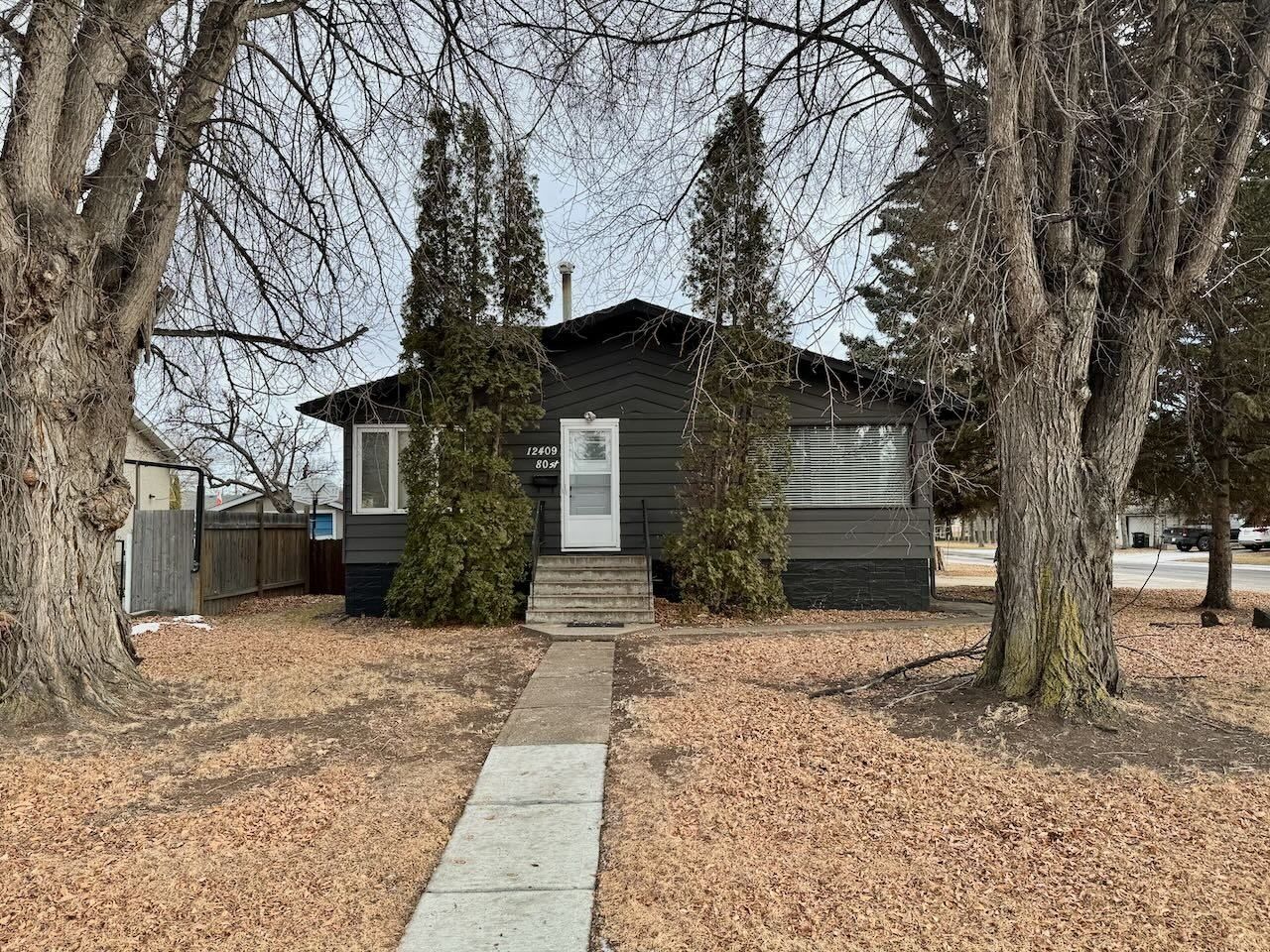 12409 80 St Nw, Edmonton, AB T5B 2P8, CAN
