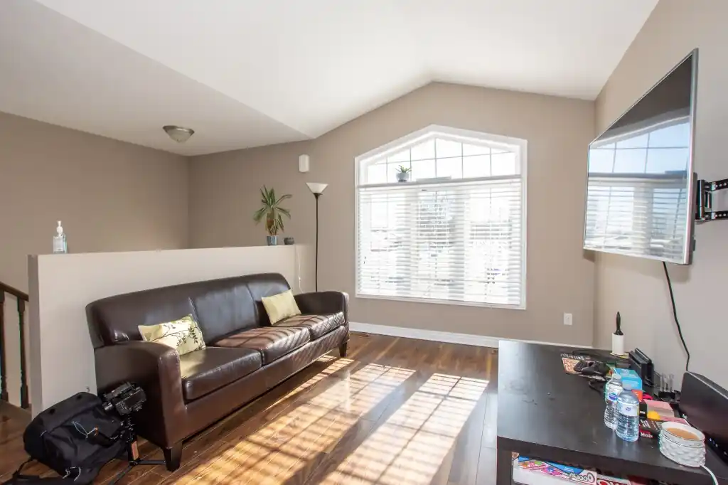 10 Trent Avenue - 10 Trent Avenue, Welland, ON