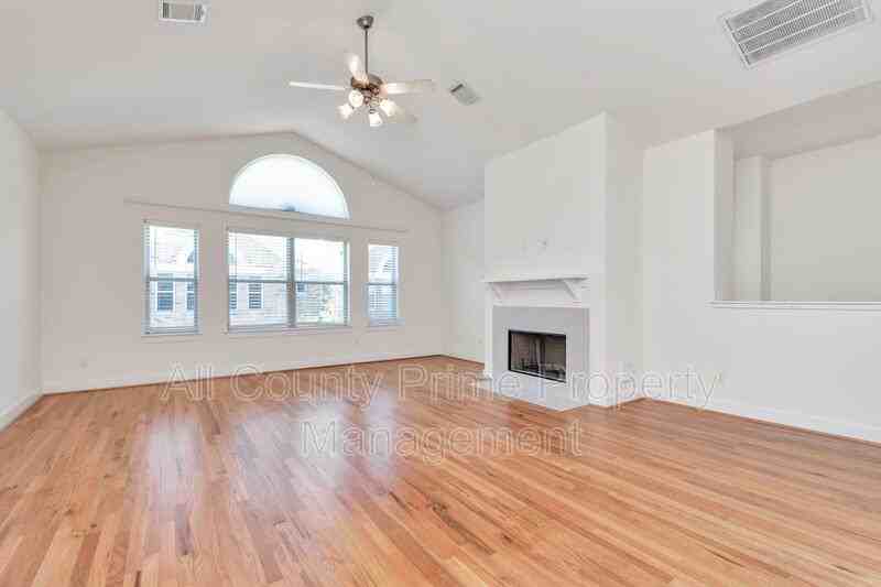 3627 Main Plaza Dr, Houston, TX 77025, USA
