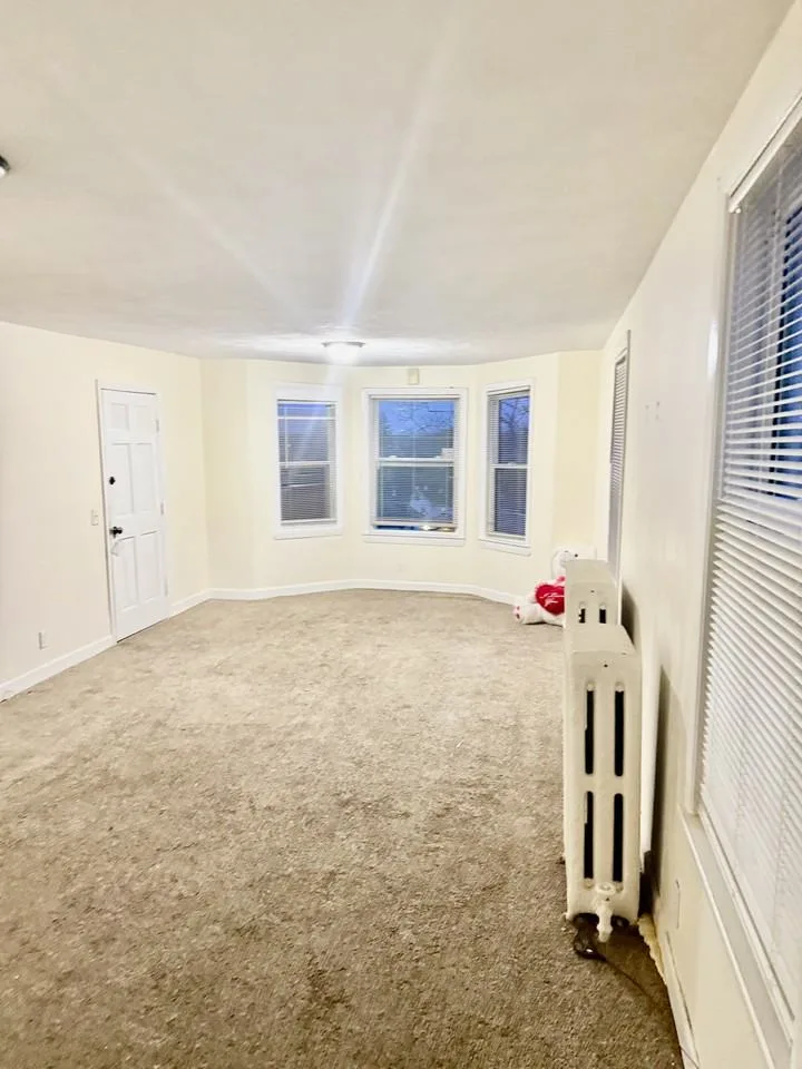 23 Echo Grove Avenue, Lynn, MA 01905, US