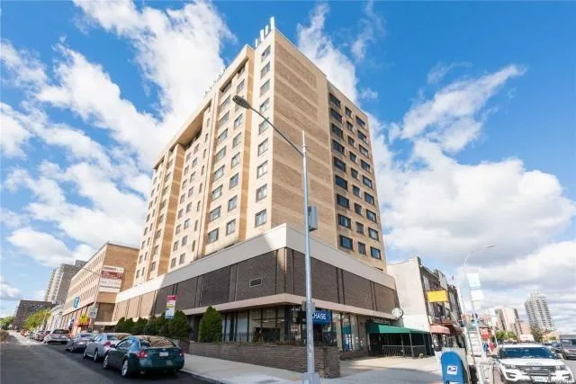 11949 Union Tpke, Forest Hills, NY 11375, USA