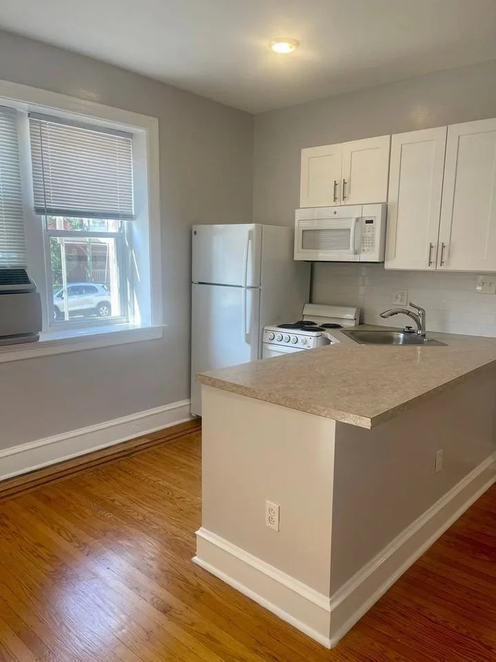 4107 Chester