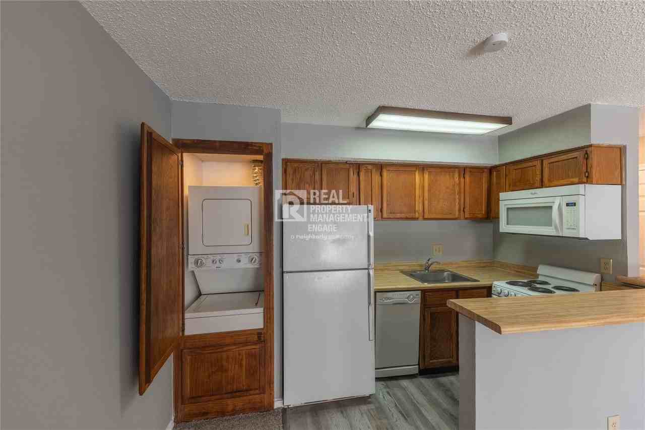 9805 Walnut St, Dallas, TX 75243, USA
