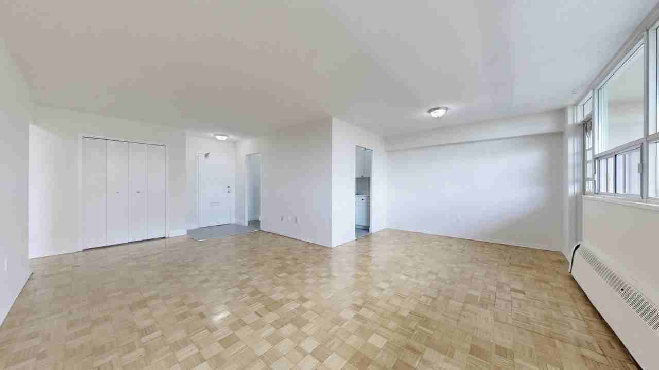 601 Finch Ave. W